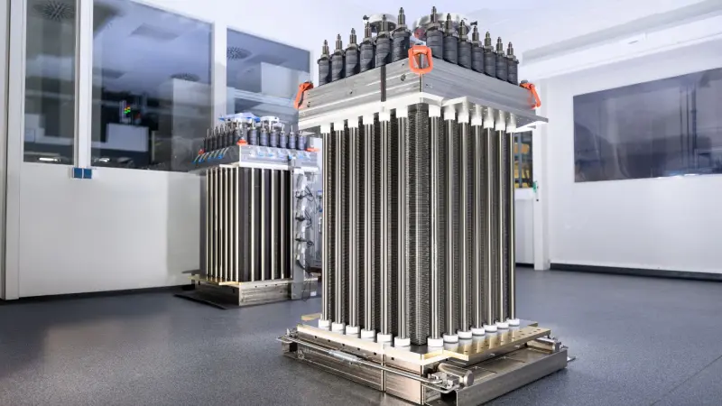 Hybrion PEM Electrolysis Stack with KPIs
